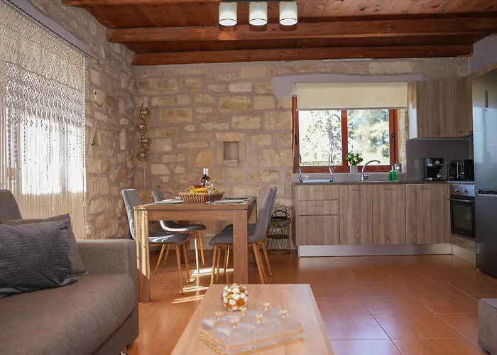 Sundaymar Stone House
